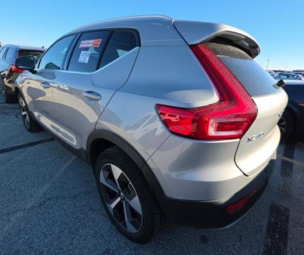 Used 2025 Volvo XC40 Plus Bright Theme SUV