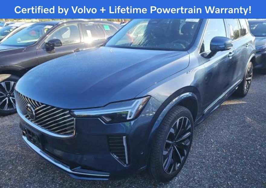 2025 Volvo XC90 Plus's photo