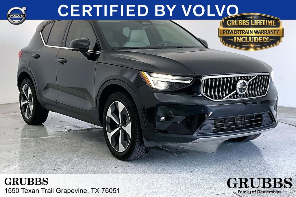 2023 Volvo XC40 B5 Plus Bright AWD's photo