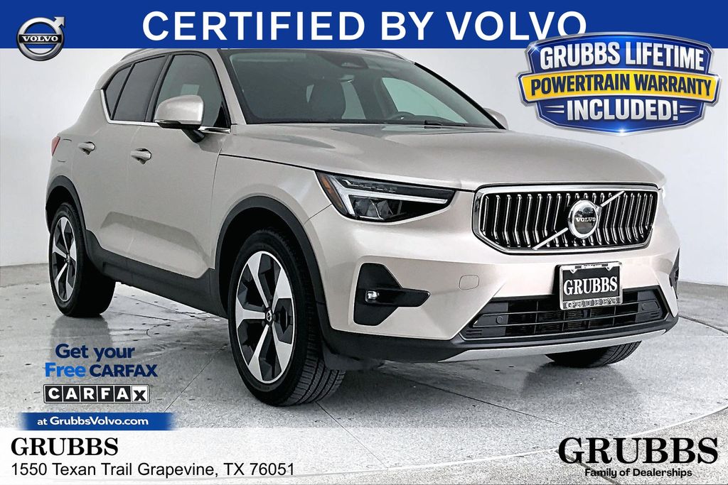 2023 Volvo XC40 B5 Plus Bright AWD's photo