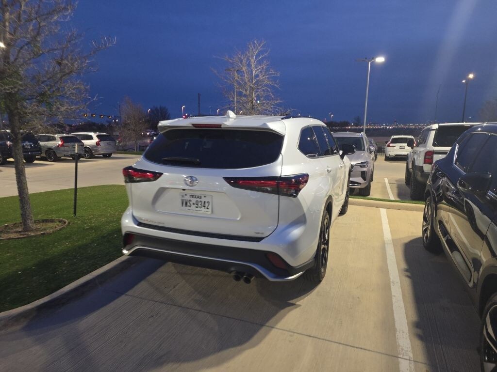 Used 2024 Toyota Highlander XSE SUV