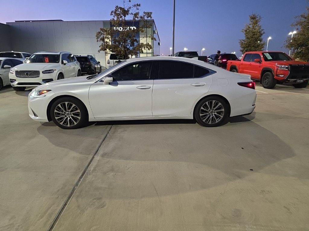 2020 Lexus ES 350 Premium photo 3