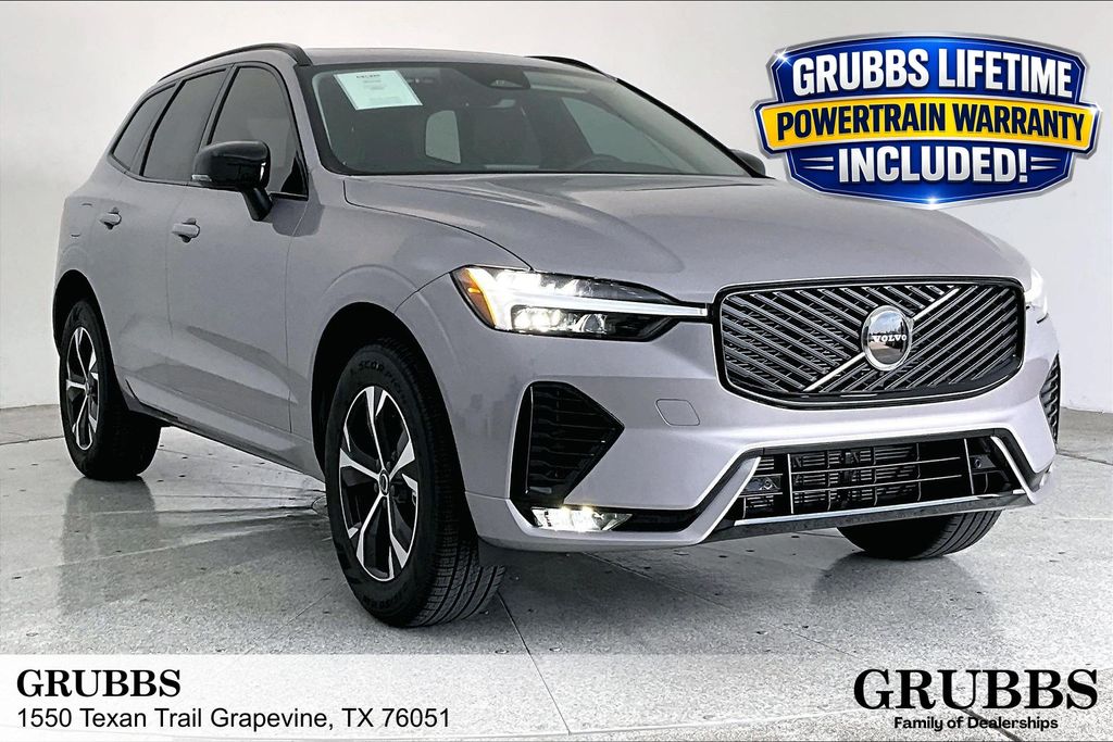 2026 Volvo XC60 B5 Core Dark AWD's photo