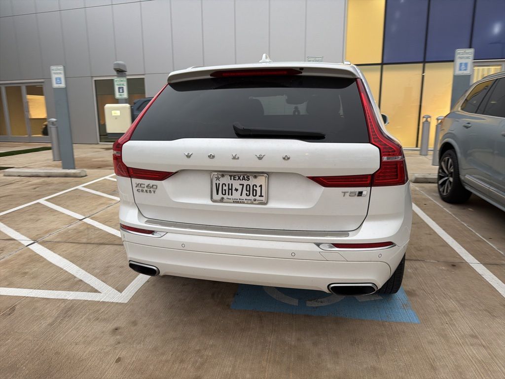 2021 Volvo XC60 T5 Inscription photo 3