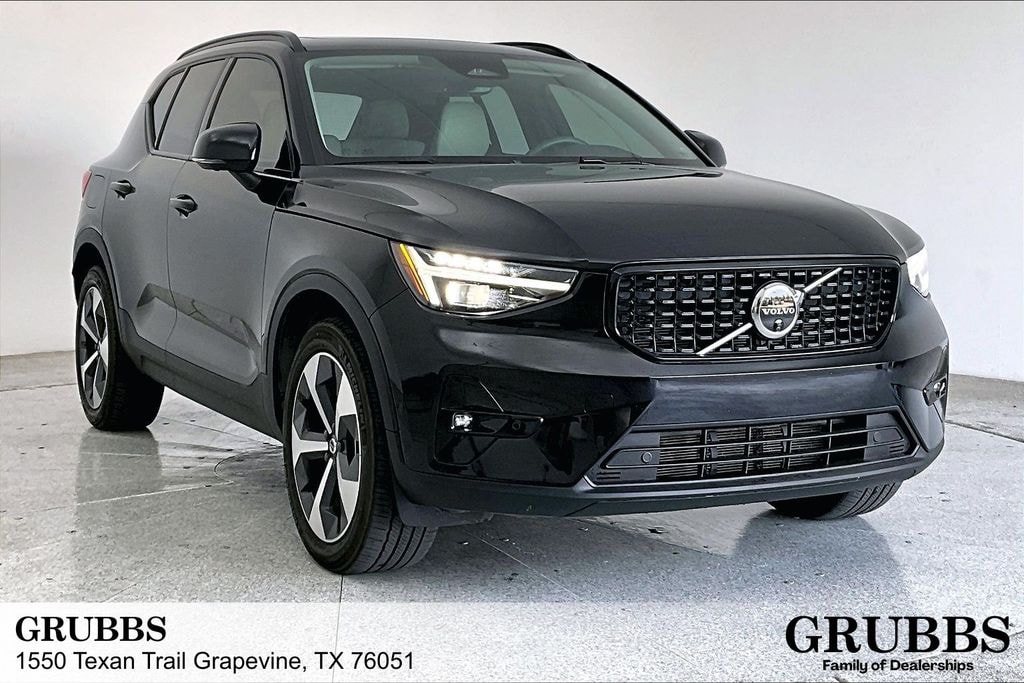 Certified 2024 Volvo XC40 B5 Plus Dark Theme SUV