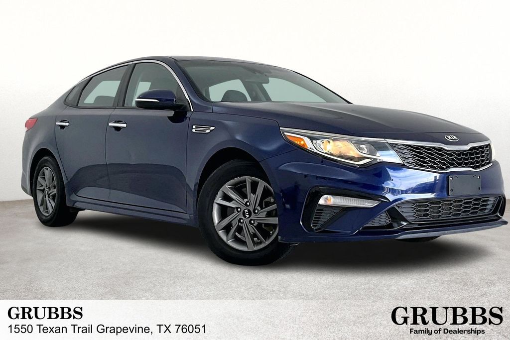 2020 Kia Optima LX's photo