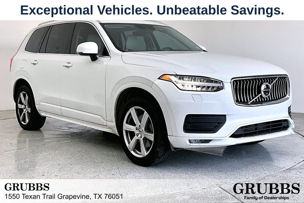 2021 Volvo XC90 T5 Momentum AWD's photo