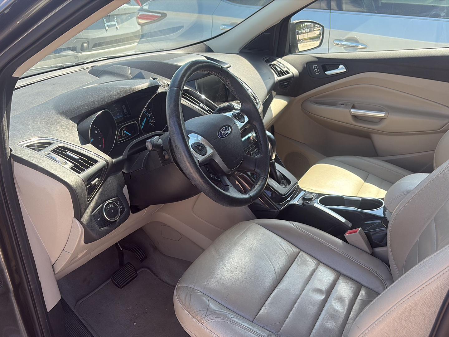 2015 Ford Escape Titanium photo 3