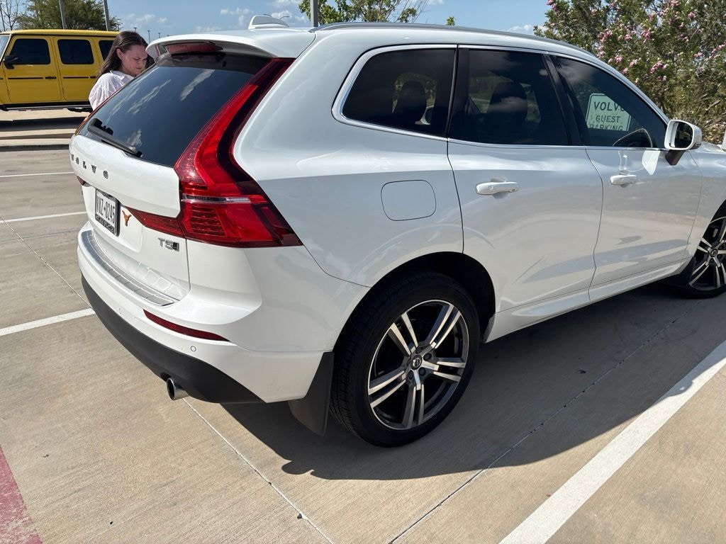 Used 2020 Volvo XC60 T5 Momentum SUV