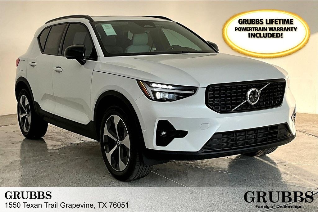 New 2026 Volvo XC40 B5 Plus SUV