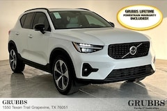 2026 Volvo XC40 B5 Plus AWD SUV