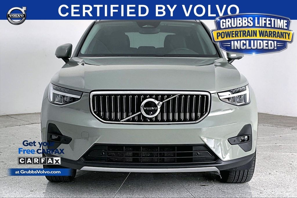 Certified 2025 Volvo XC40 B5 Plus Bright Theme SUV