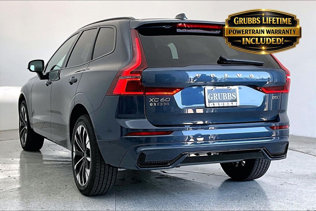 2026 Volvo XC60 B5 Plus Dark AWD's photo