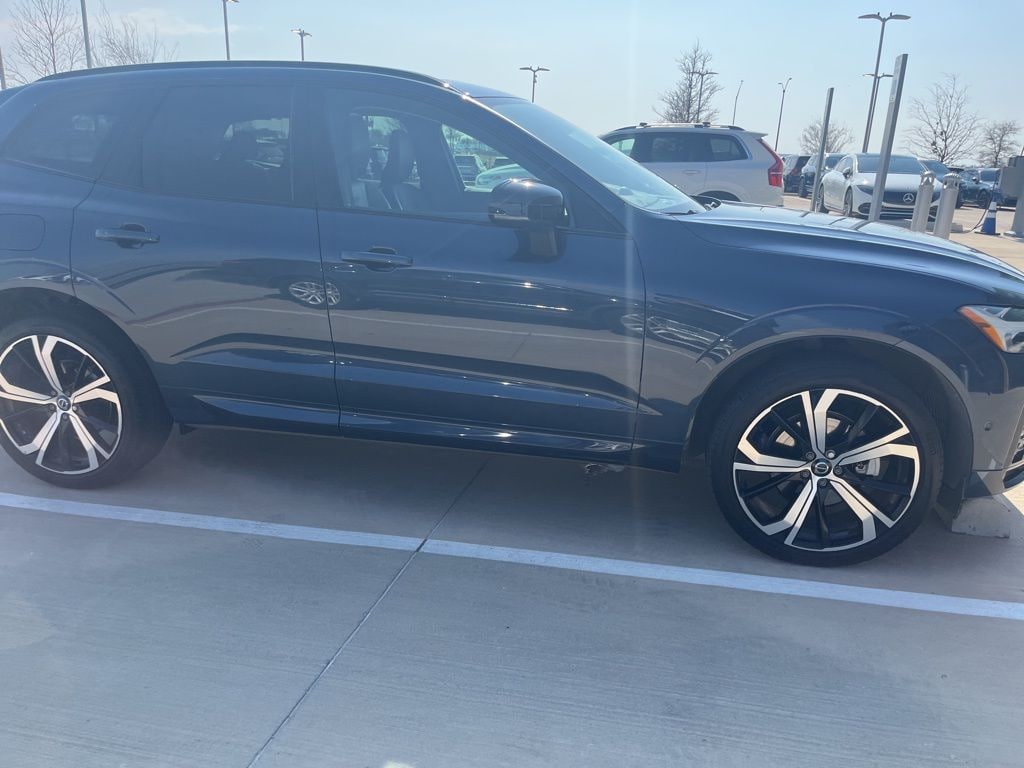 Certified 2023 Volvo XC60 B5 Ultimate Dark Theme SUV
