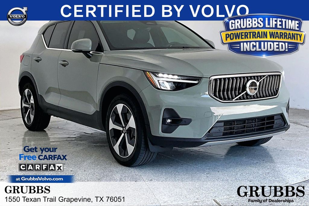 2023 Volvo XC40 B5 Plus Bright AWD's photo