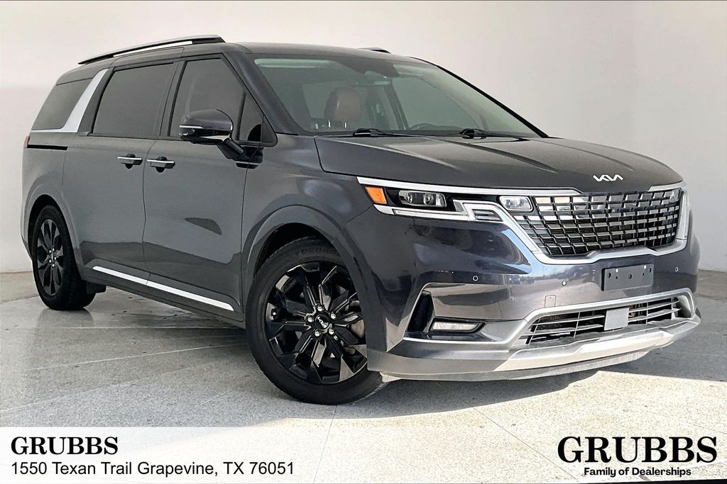 2022 Kia Carnival SX Prestige's photo