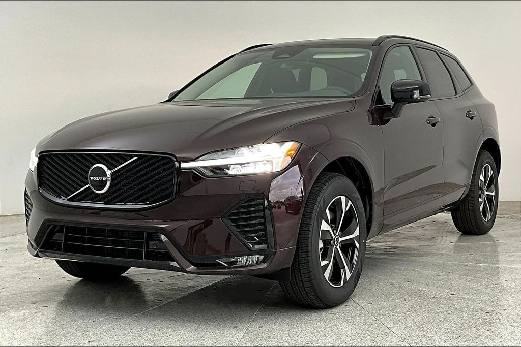 New 2026 Volvo XC60 B5 Core SUV