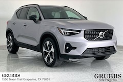 2026 Volvo XC40 B4 Plus FWD SUV