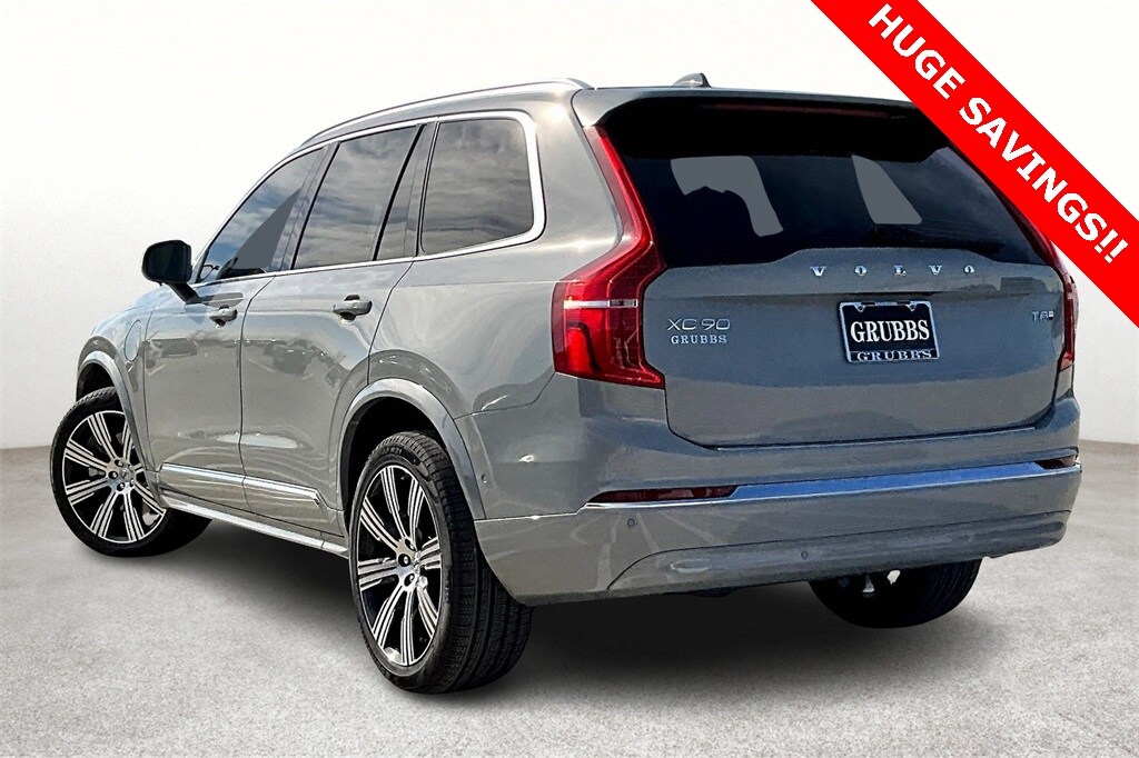 2025 Volvo XC90 T8 Plus photo 3