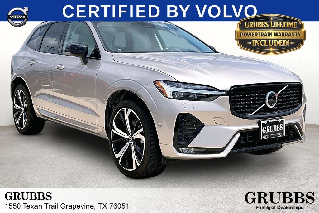 2025 Volvo XC60 B5 Ultra Dark AWD's photo