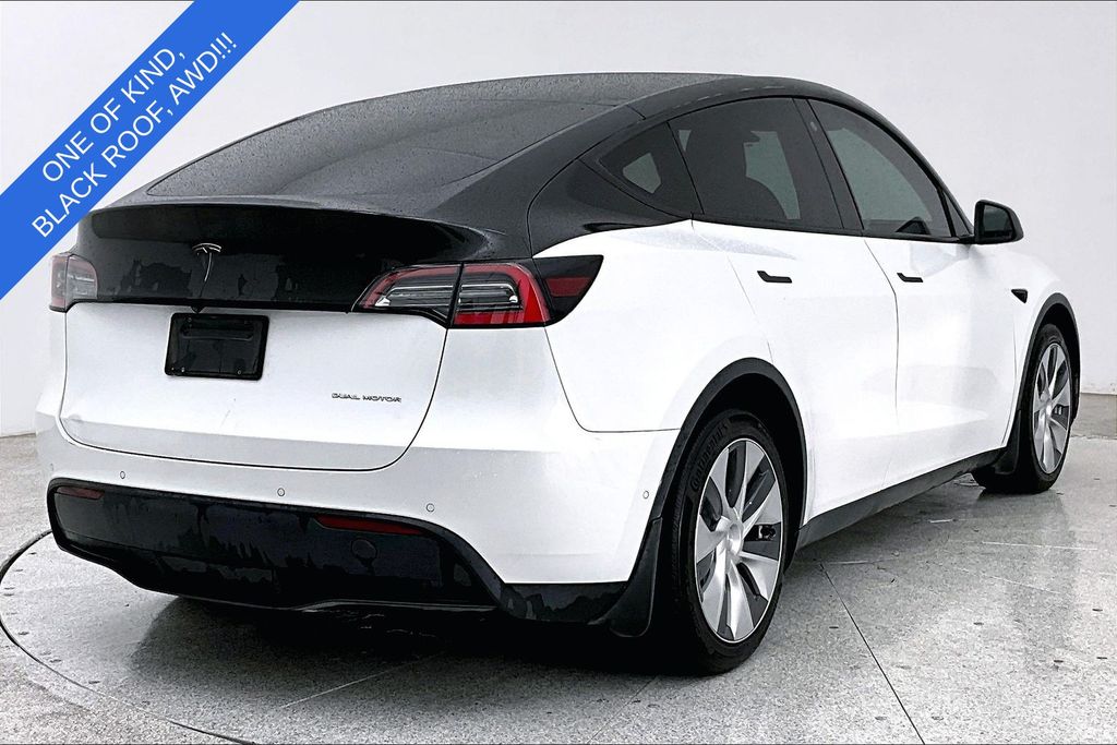 Used 2021 Tesla Model Y Long Range with VIN 5YJYGDEE1MF140690 for sale in Grapevine, TX