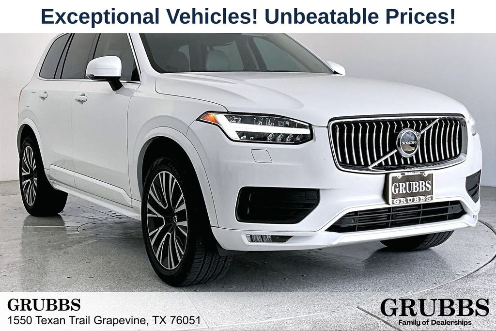 2021 Volvo XC90 T6 Momentum AWD's photo