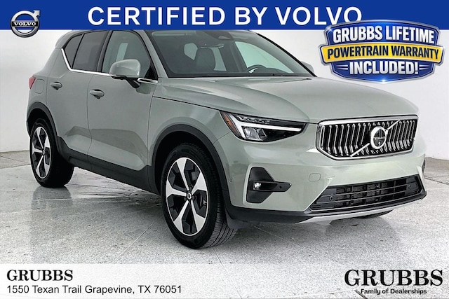 2025 Volvo XC40 B5 Plus Bright Theme SUV