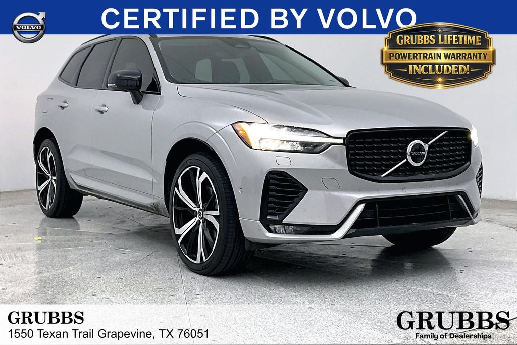 2023 Volvo XC60 B5 Ultimate Dark Theme FWD's photo