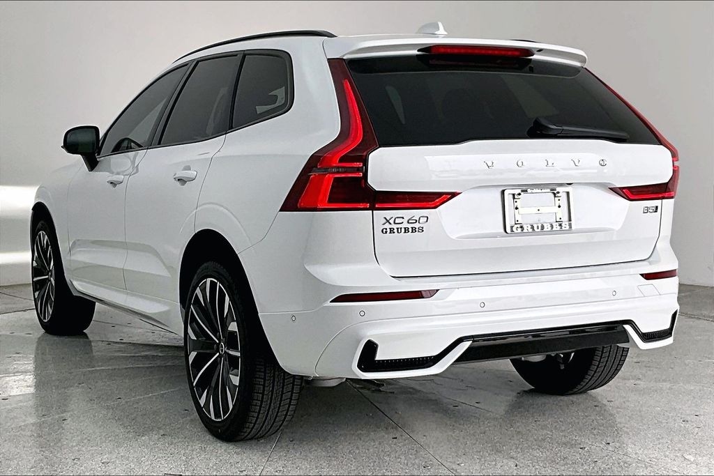 New 2026 Volvo XC60 B5 Ultra SUV