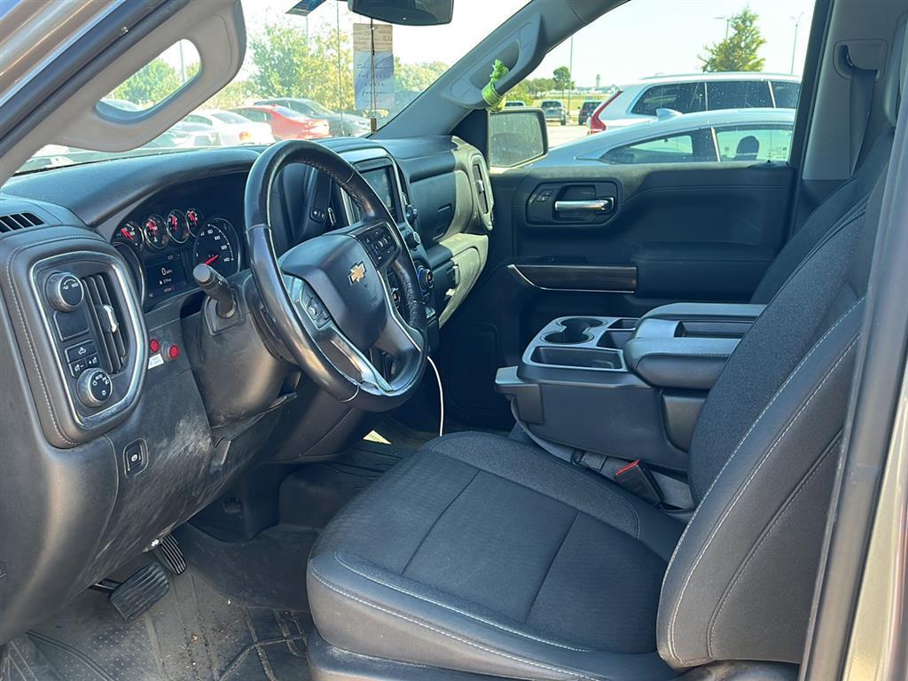 2020 Chevrolet Silverado 1500 LT photo 2