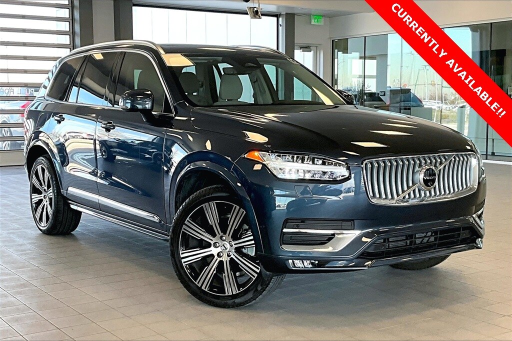 2025 Volvo XC90 Plus photo 2