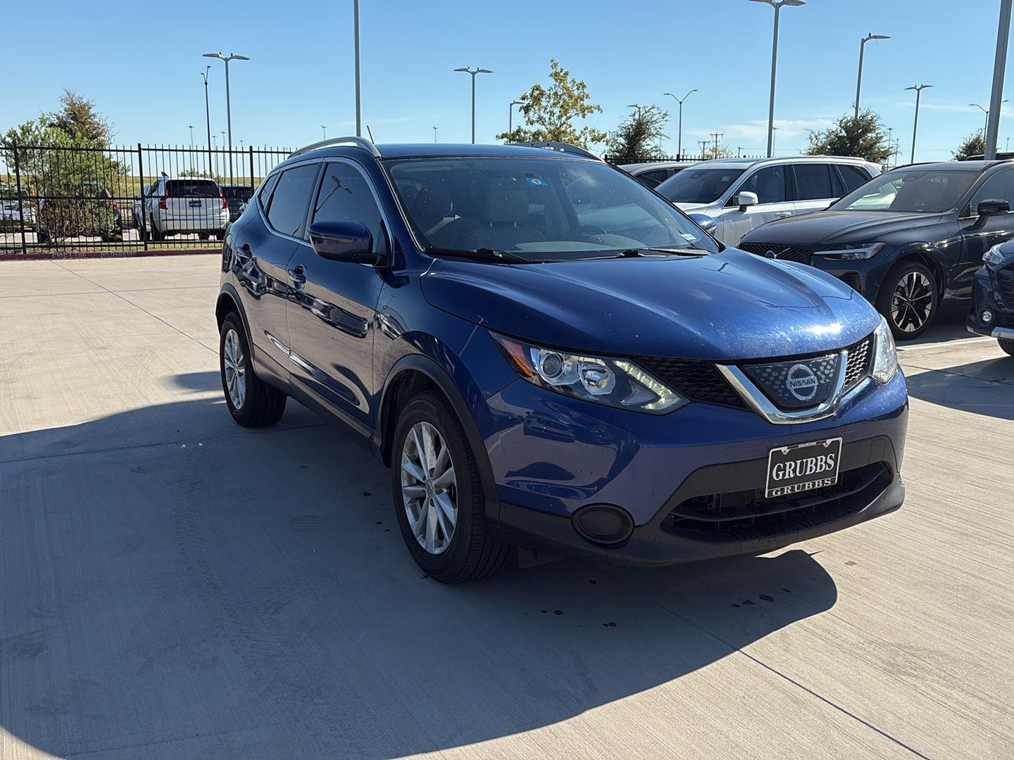 2018 Nissan Rogue Sport SV photo 3