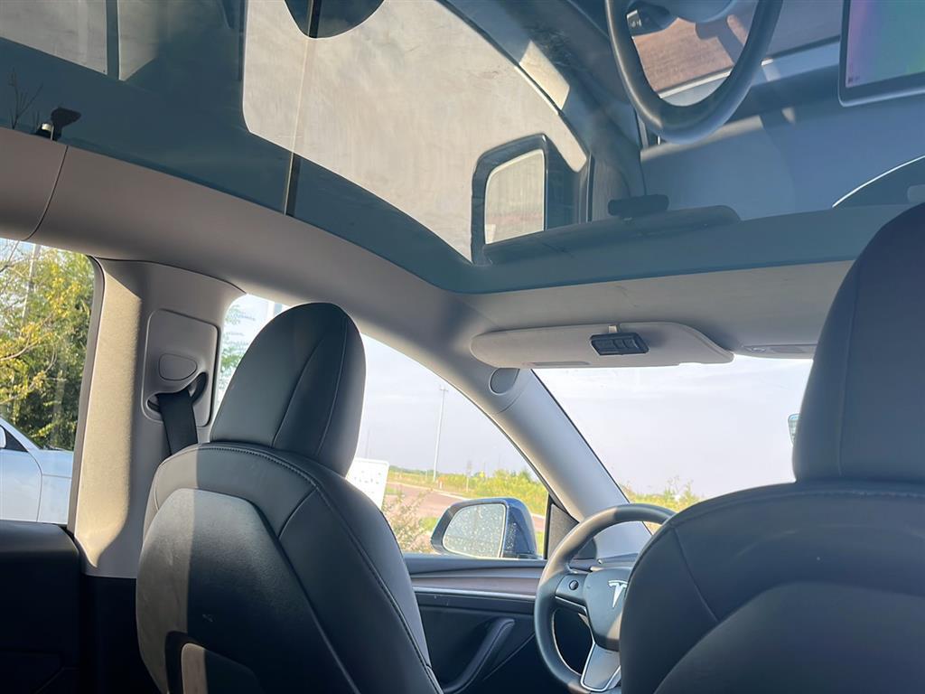2023 Tesla Model Y Long Range photo 2