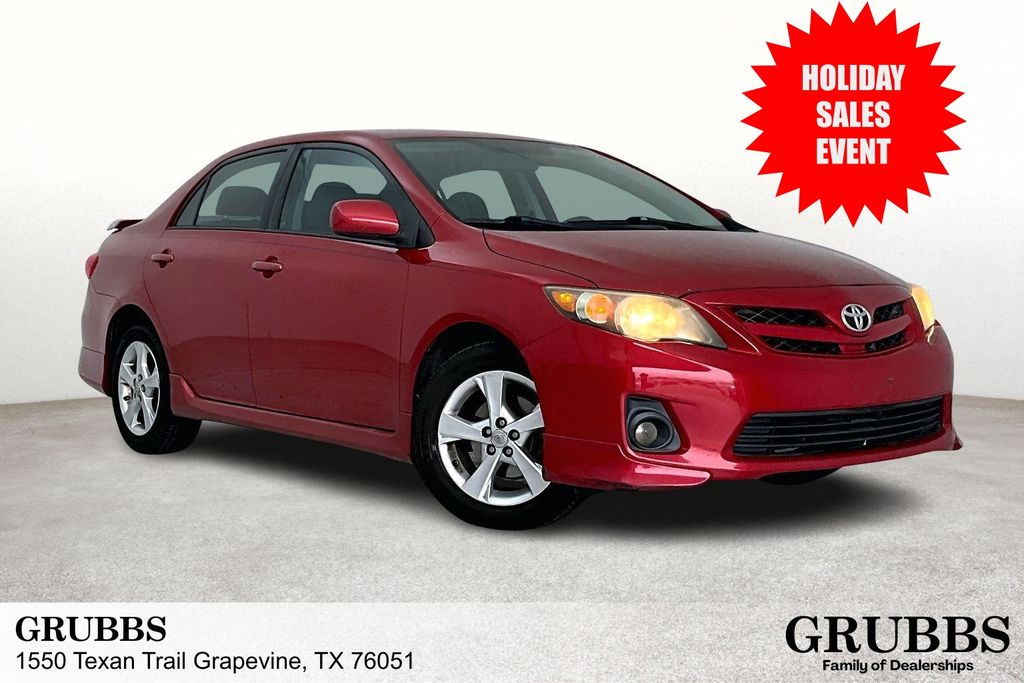 2011 Toyota Corolla LE's photo