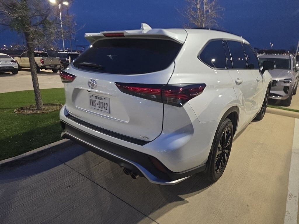 Used 2024 Toyota Highlander XSE SUV