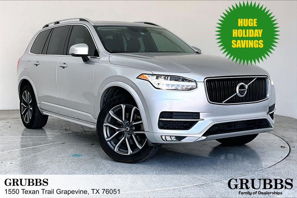 2017 Volvo XC90 Momentum's photo