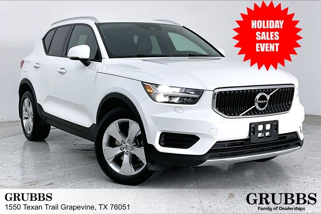 Certified 2022 Volvo XC40 Momentum SUV