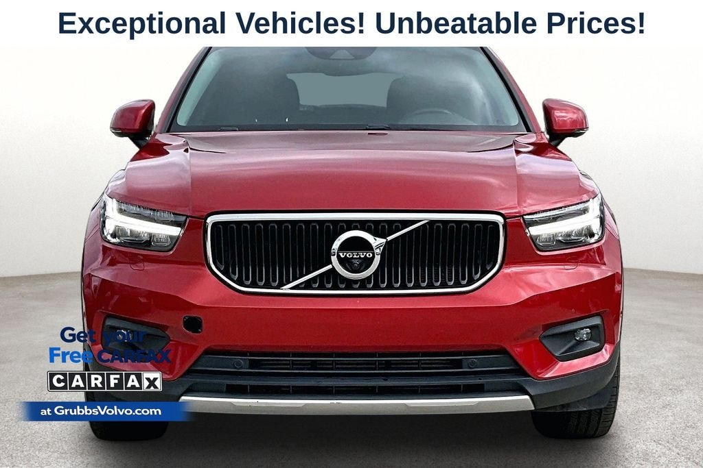 Used 2019 Volvo XC40 Momentum SUV