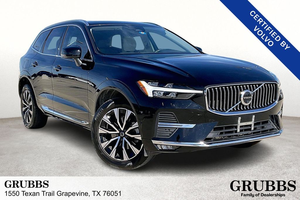 2023 Volvo XC60 Plus's photo