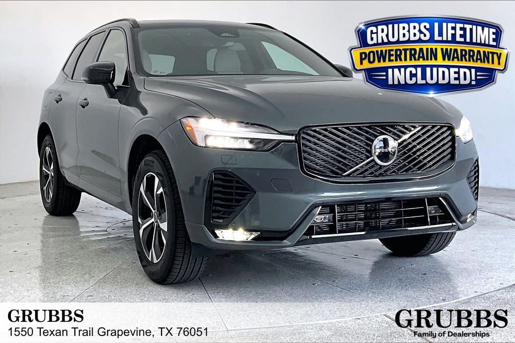 2026 Volvo XC60 B5 Core Dark AWD's photo