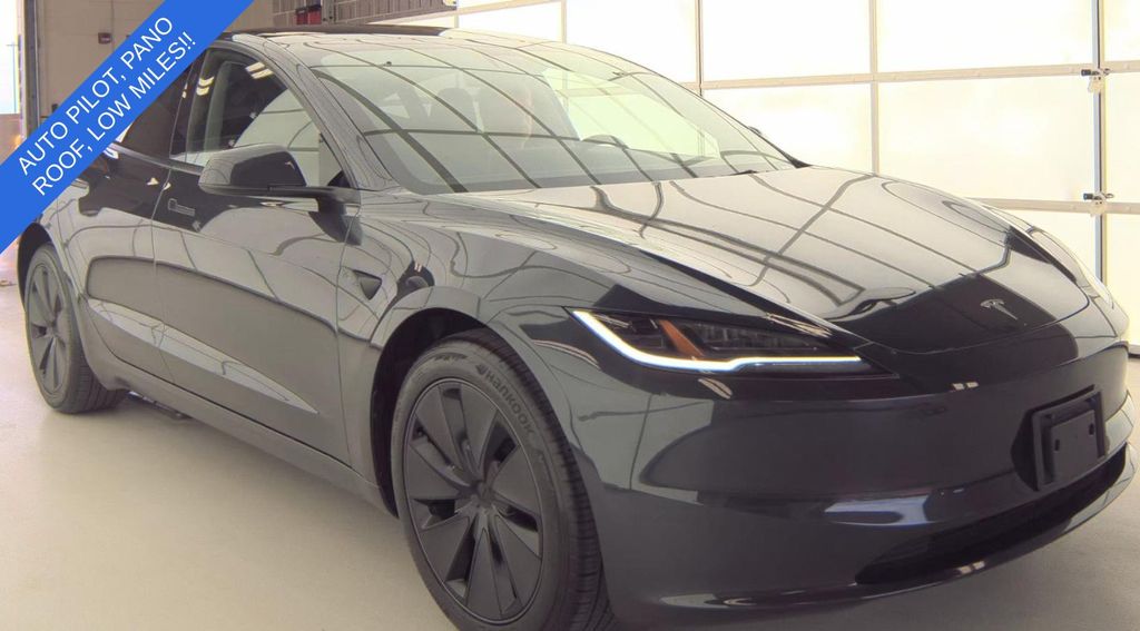 2025 Tesla Model 3's photo
