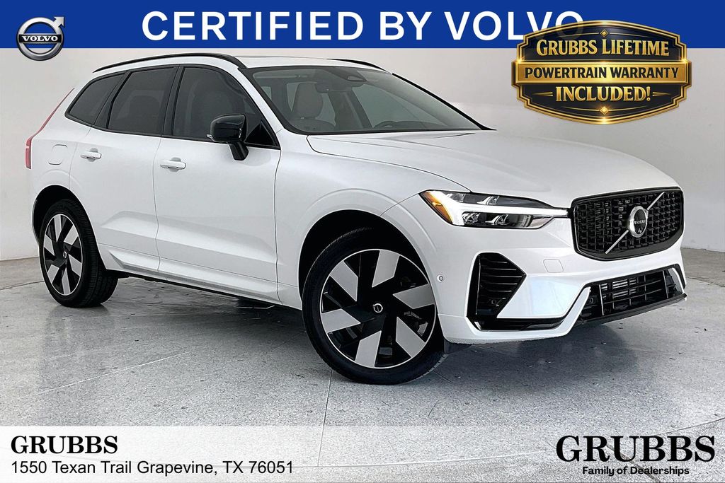 2025 Volvo XC60 T8 Plus Dark AWD's photo