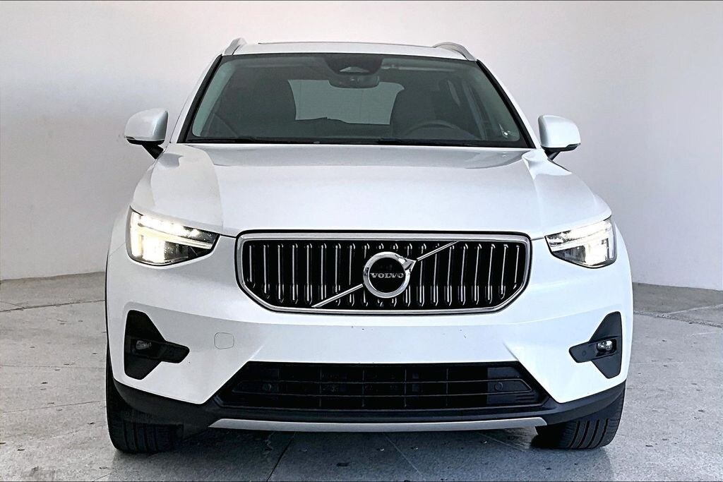 Used 2023 Volvo XC40 B5 Plus Bright Theme SUV