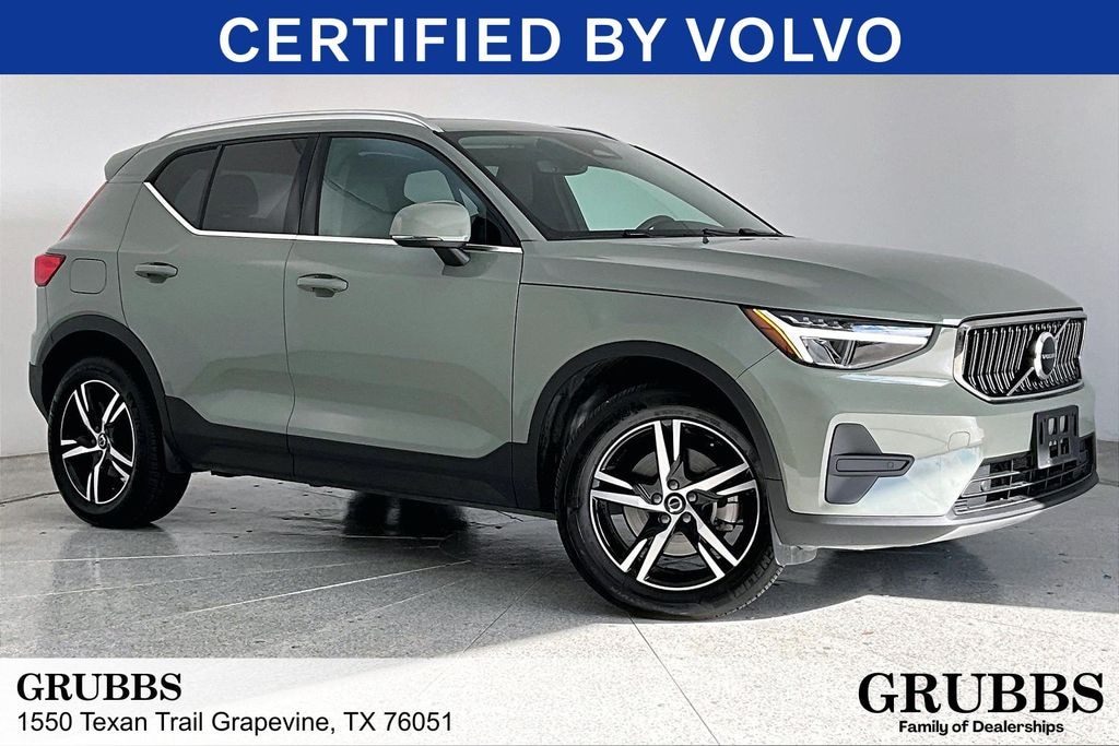 Used 2025 Volvo XC40 B5 Core SUV