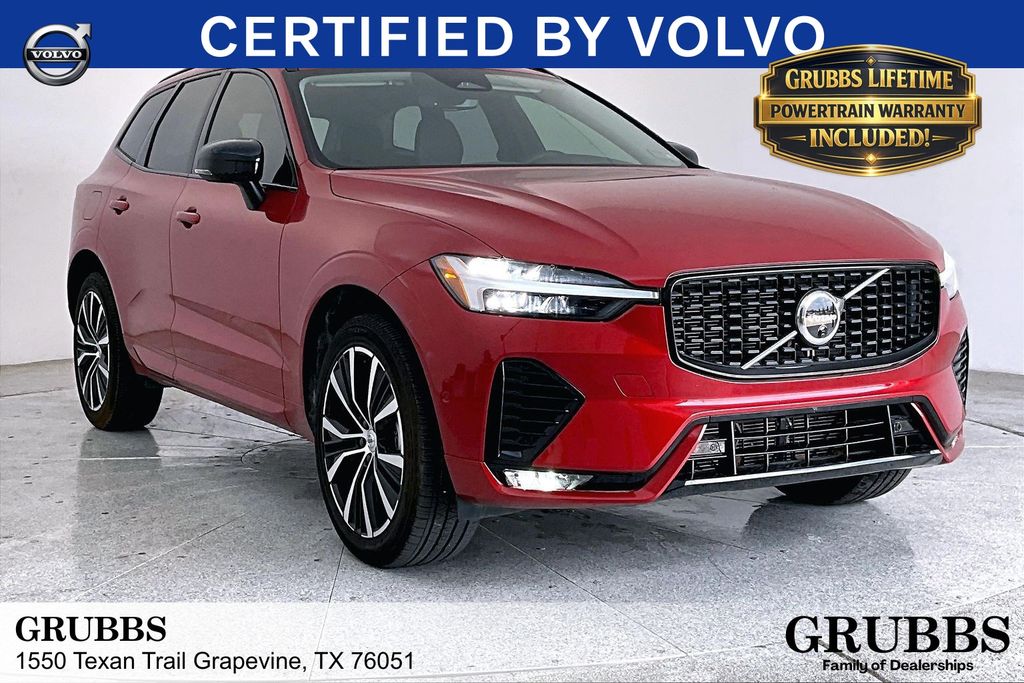 2024 Volvo XC60 B5 Ultimate Dark Theme AWD's photo