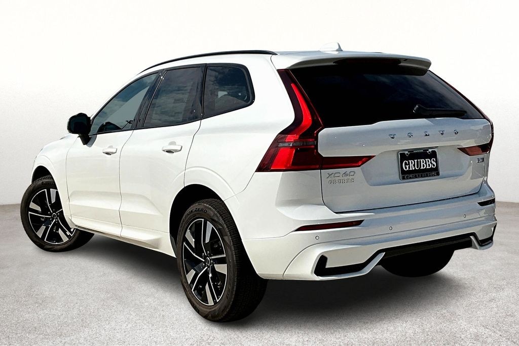 New 2026 Volvo XC60 B5 Core SUV