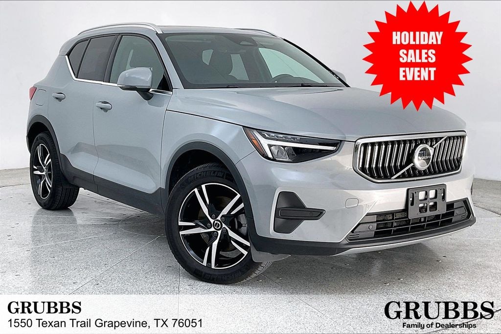 Certified 2025 Volvo XC40 B5 Core SUV