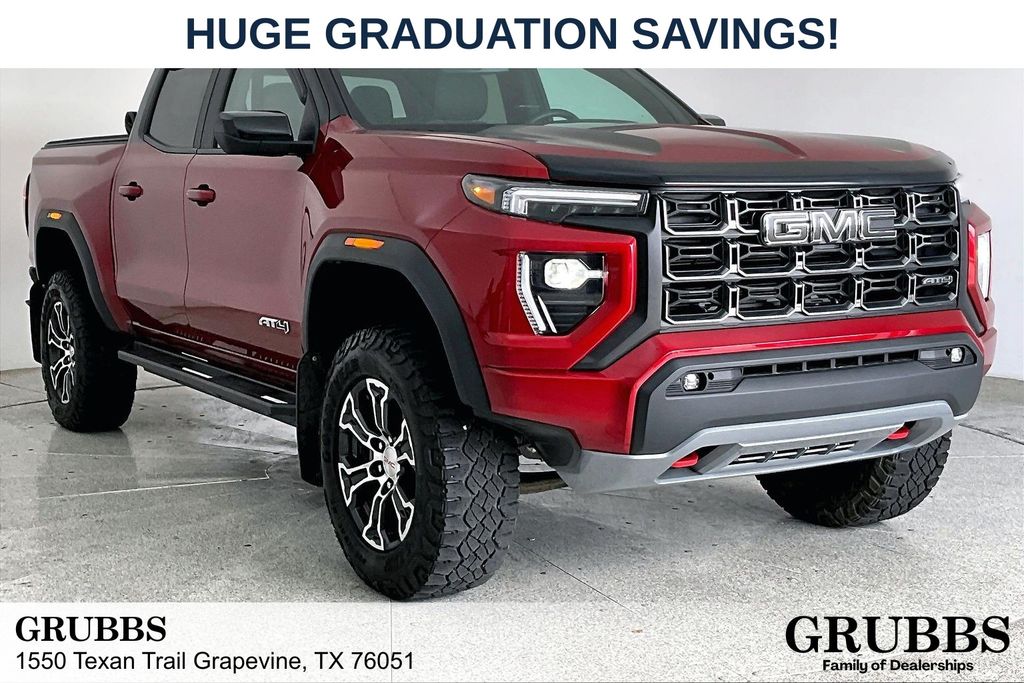 2024 GMC Canyon AT4 4WD Crew Cab Short Box's photo