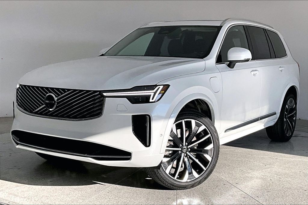 New 2026 Volvo XC90 plug-in hybrid T8 Plus 7-Seater SUV