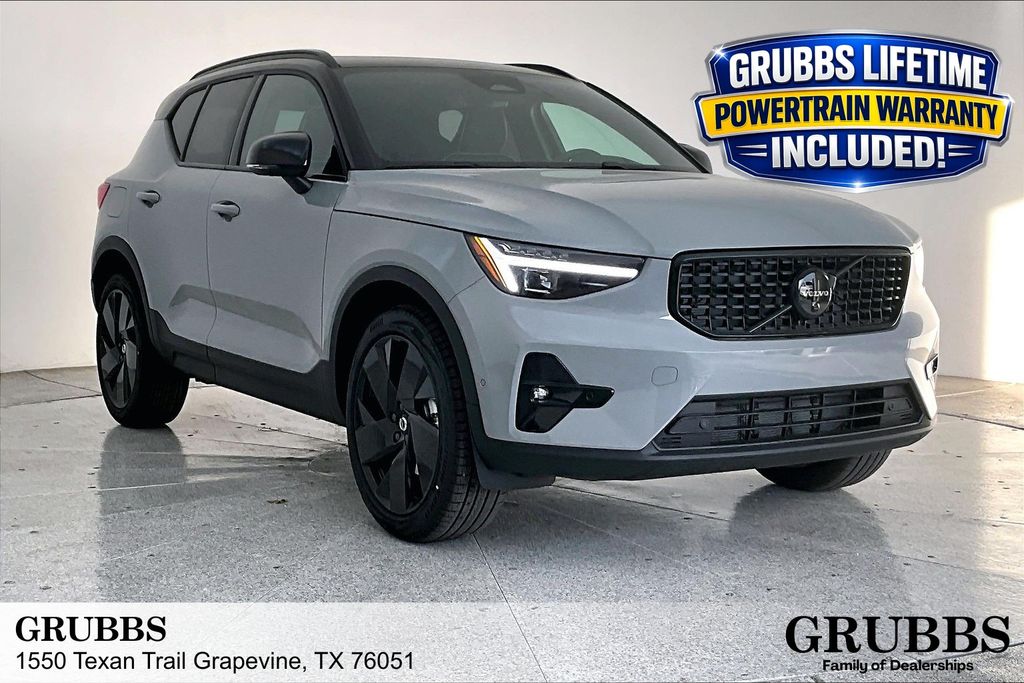 2026 Volvo XC40 B5 Ultra Ultra Black Edition AWD's photo
